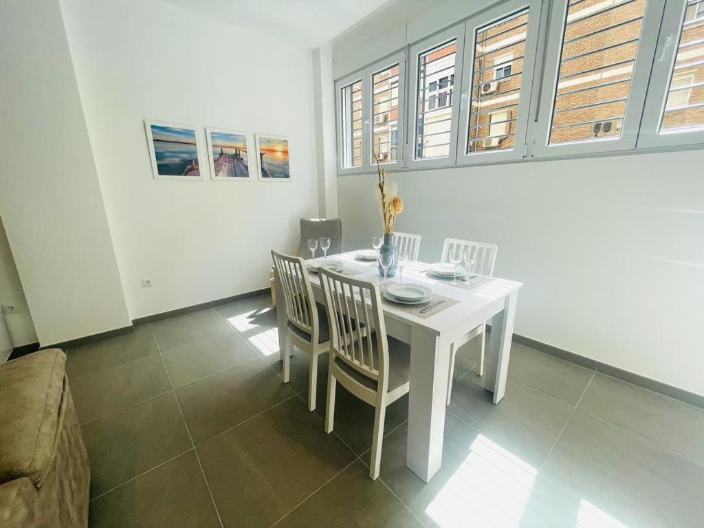 Apartamento Alhucemas Playa Málaga Exterior foto